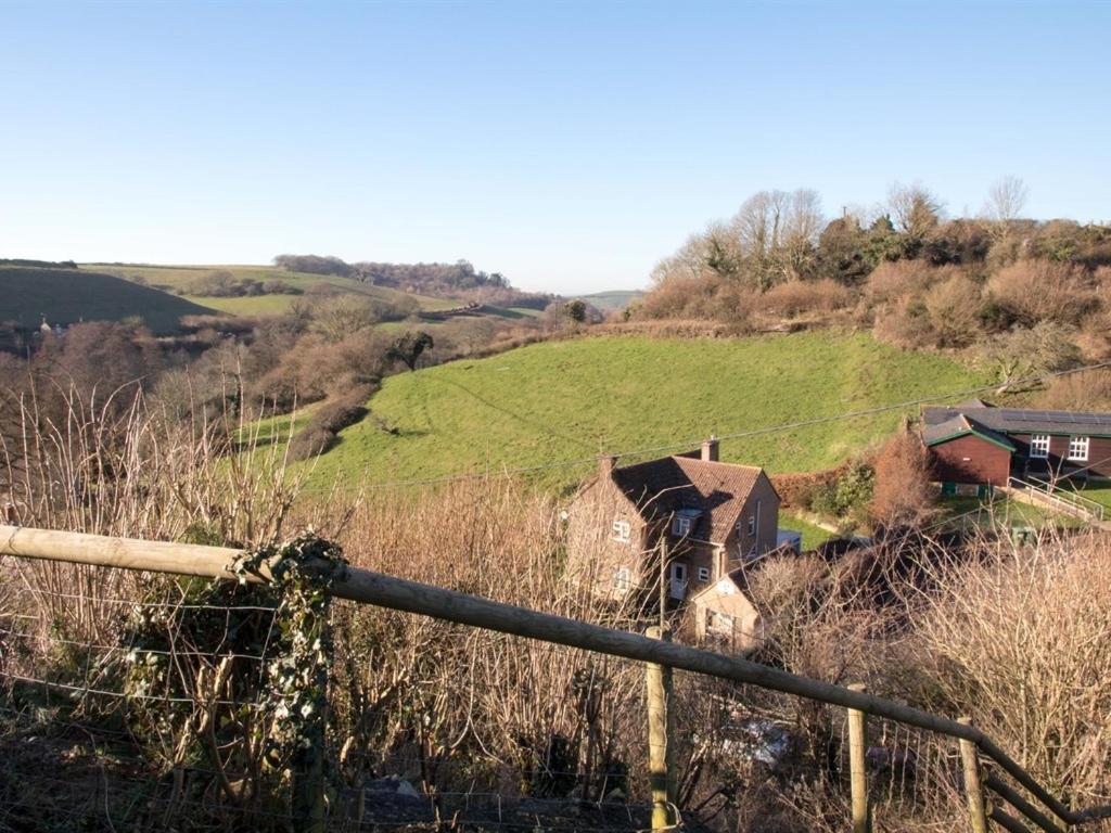 The Three Horseshoes Inn Bridport Εξωτερικό φωτογραφία