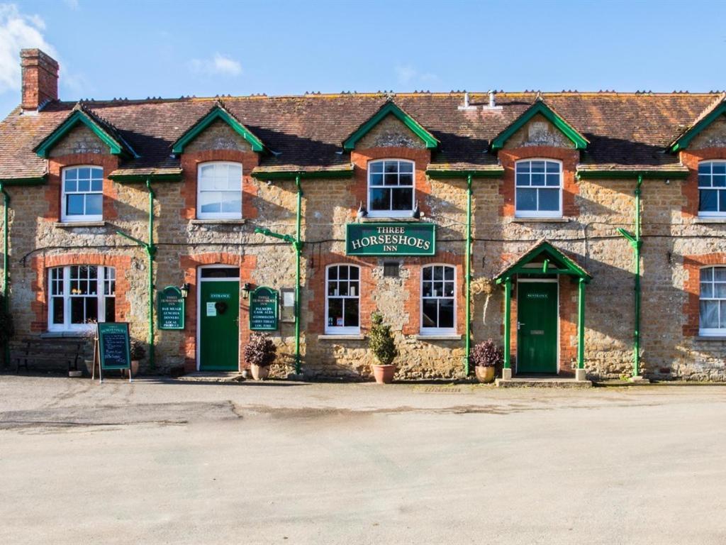 The Three Horseshoes Inn Bridport Εξωτερικό φωτογραφία